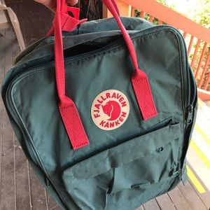 Fjallraven Kanken Classic Pink/Green Backpack